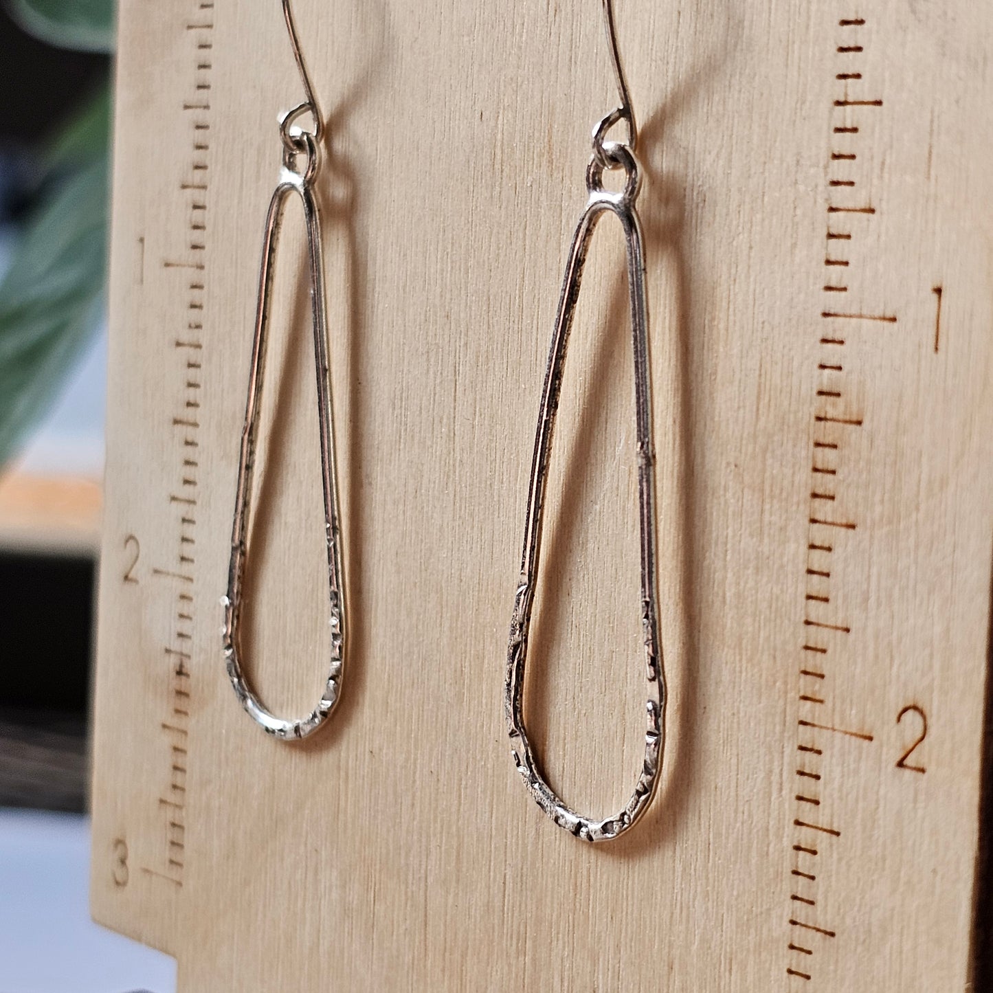 Long Rounded Teardrop - Textured on bottom