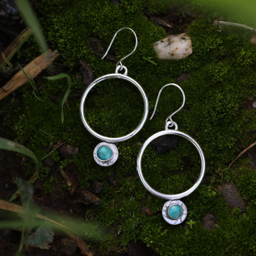Turquoise Textured Circle with Turquoise Stones