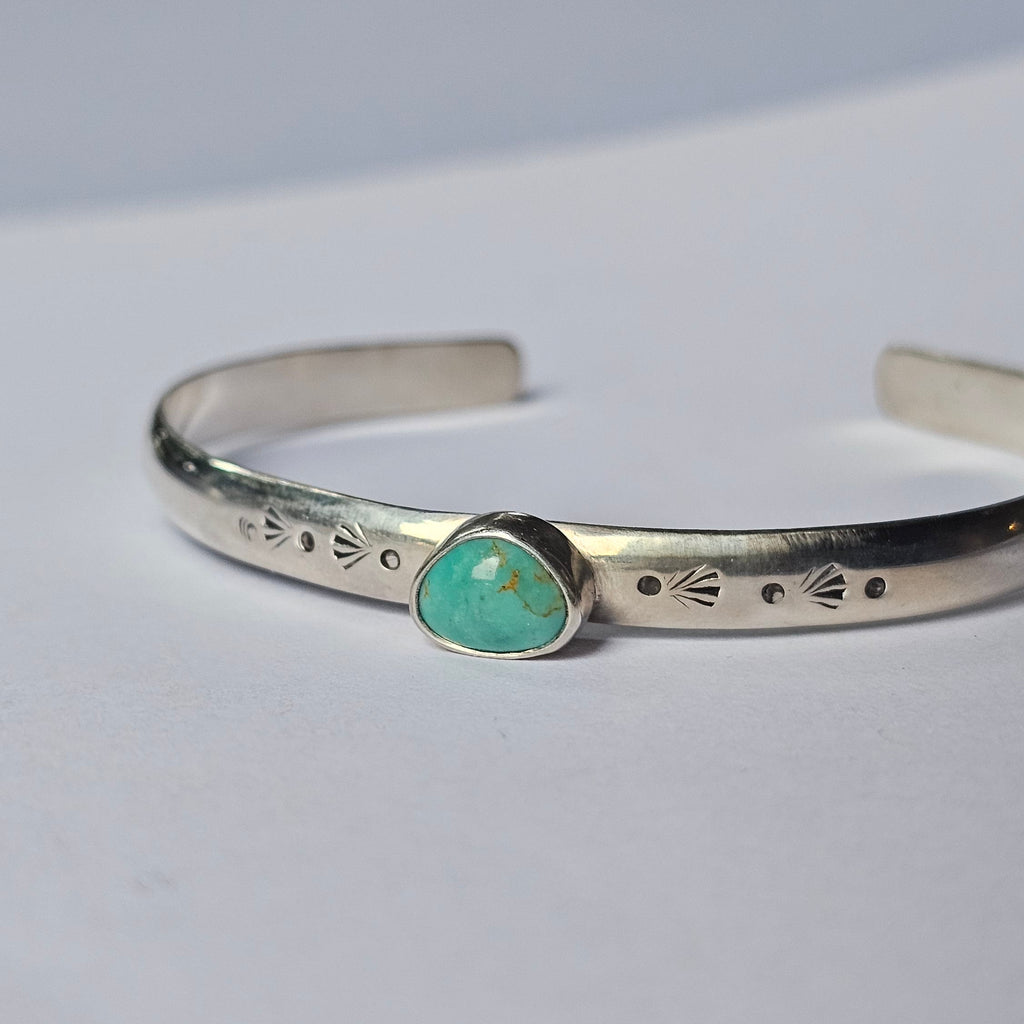 ~6" Sterling Silver Cuff with Kingman Turquoise – Stamped Band, Freeform Cabochon
