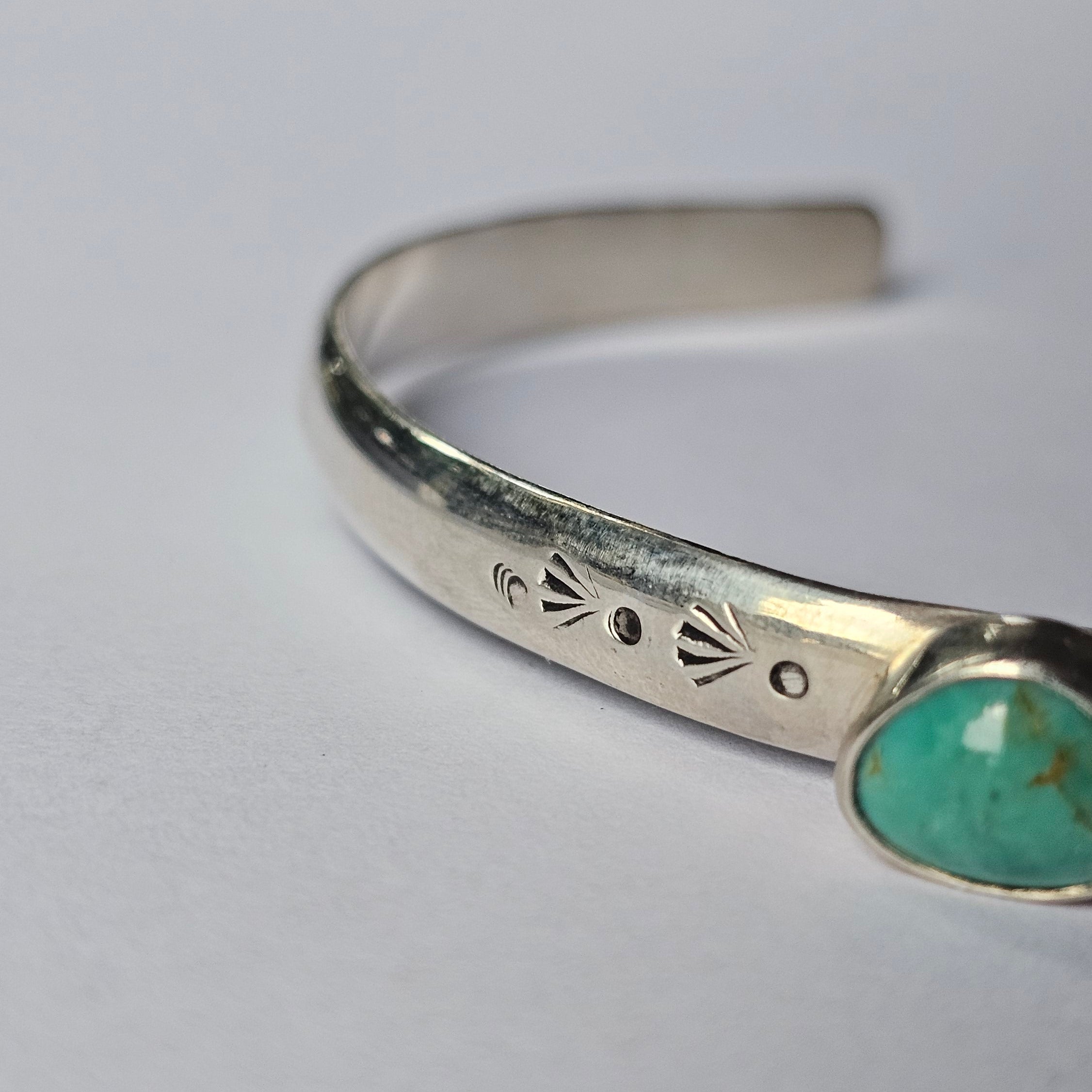 ~6" Sterling Silver Cuff with Kingman Turquoise – Stamped Band, Freeform Cabochon