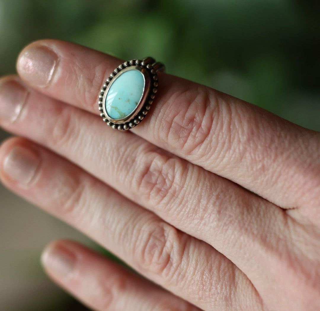 Size 8.25 // double half round band with beaded design around bezel - Turquoise Stone