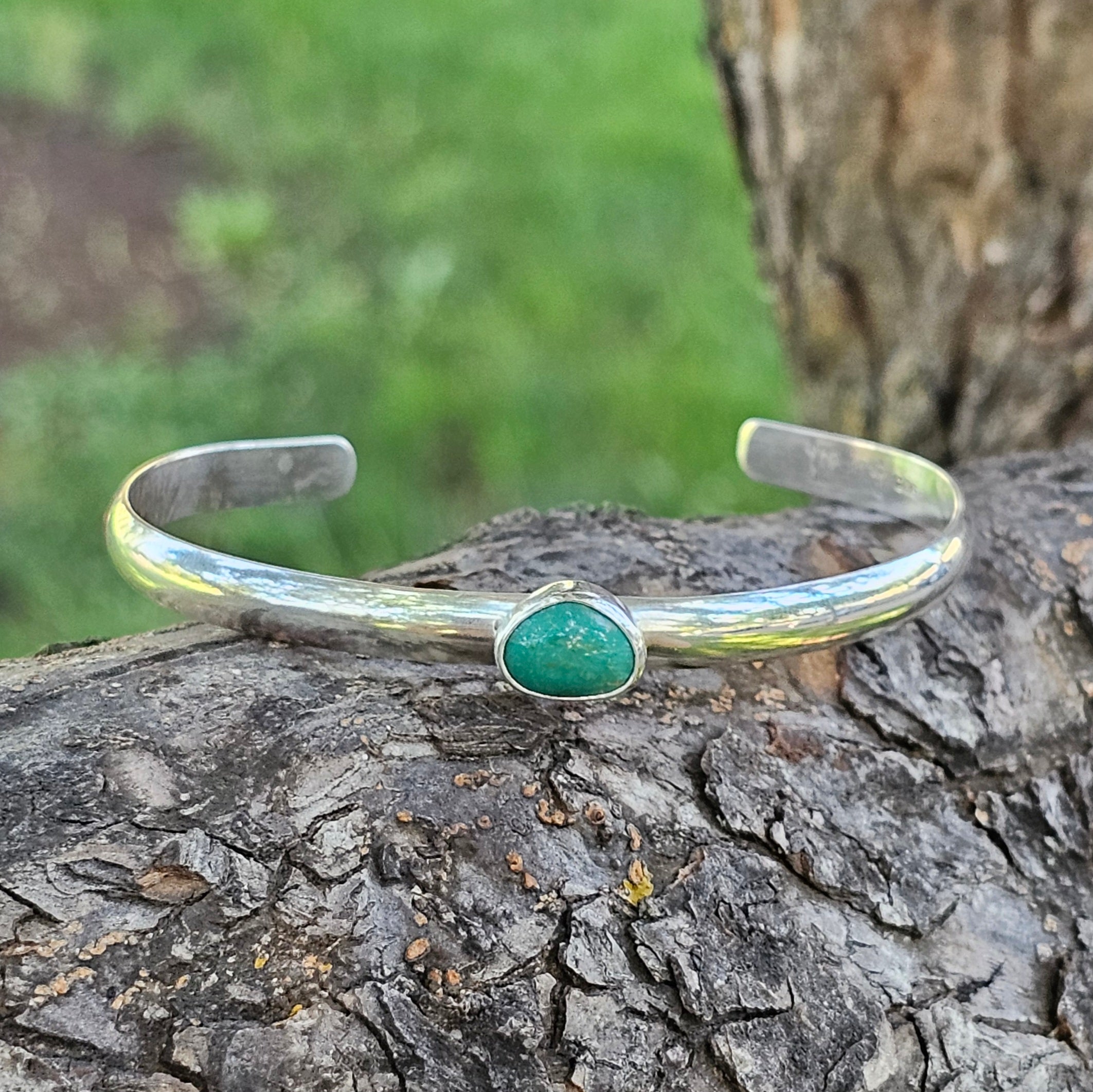 6 1/4" Sterling Silver Cuff with Kingman Turquoise – Smooth Band, Freeform Cabochon