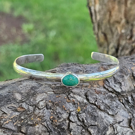 6 1/4" Sterling Silver Cuff with Kingman Turquoise – Smooth Band, Freeform Cabochon